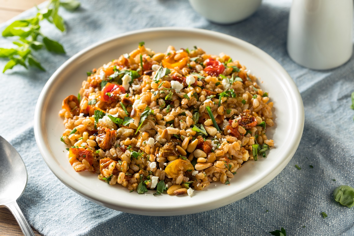 https://www.theportlandclinic.com/wp-content/uploads/2020/12/Farro-salad.jpg